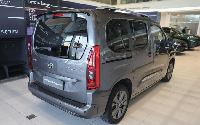 Toyota Proace City Verso cena 123850 przebieg: 67556, rok produkcji 2021 z Kamieńsk małe 596